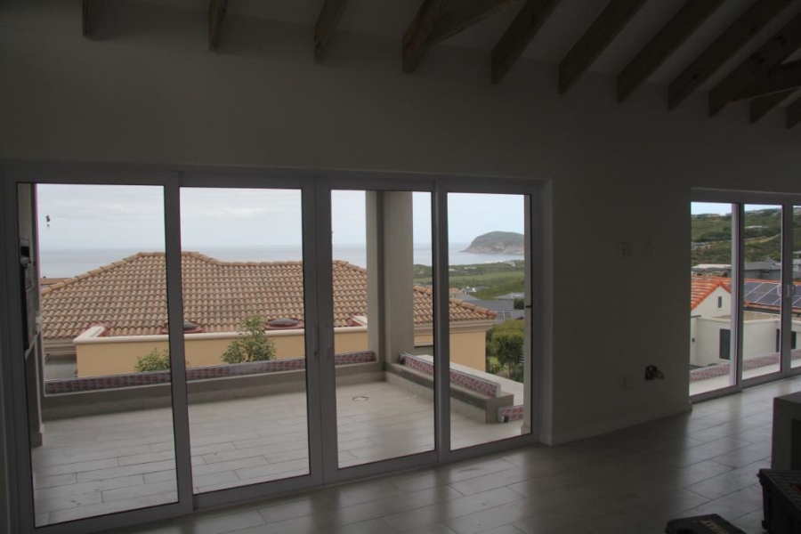 4 Bedroom Property for Sale in Whale Rock Heights Western Cape